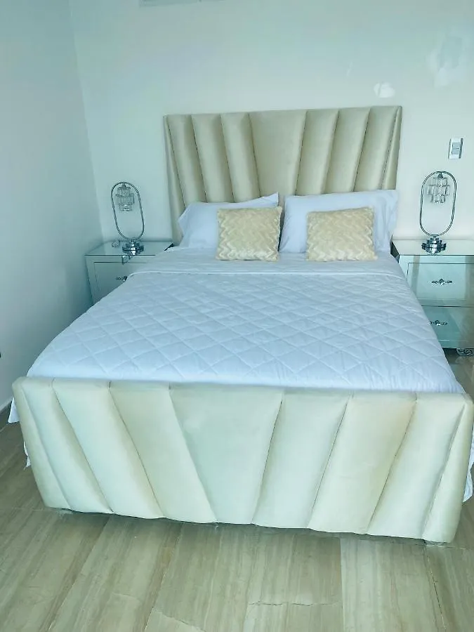 Vista Al Mar Habitacion Privada Coral En Malecon Santo Domingo 1-829-343-1001